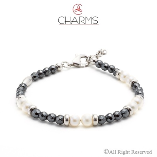 Bracciale Elegante con Perle ed Ematite Grigia Charms